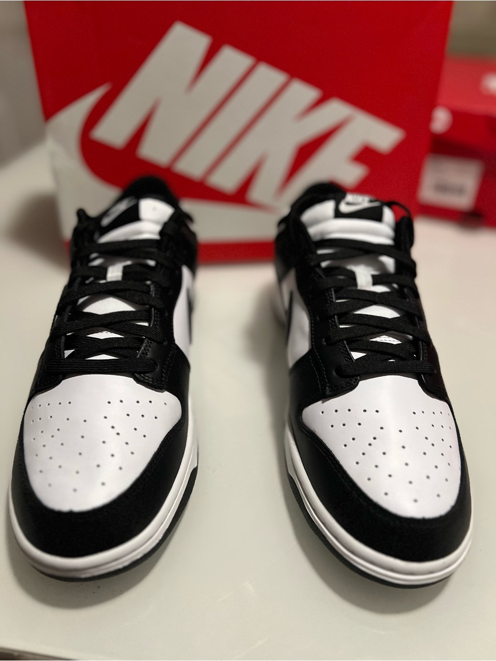 Nike Black and White Low-Top DUNK LOW RETRO SZ 13 Sneakers - Picture 2 of 8